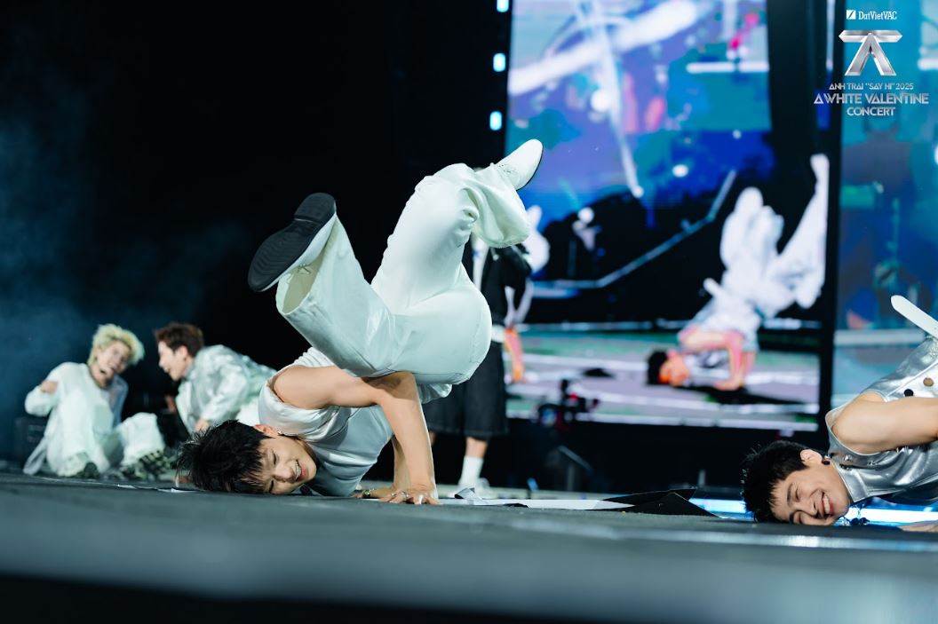 Phần trình diễn Dance Pastel sôi động. Ảnh BTC