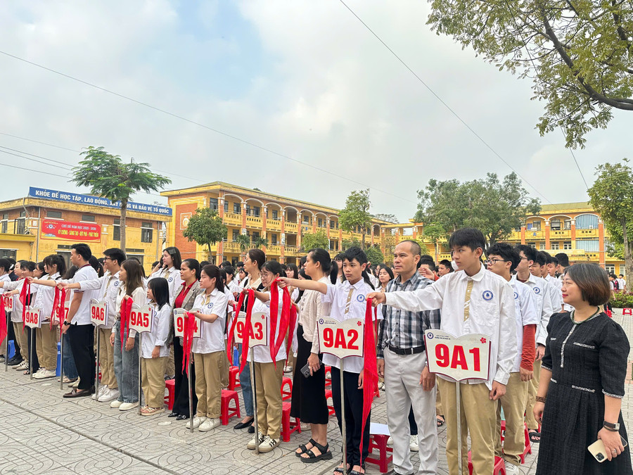 Các em Đội viên ưu tú được tham gia lễ trưởng thành Đội. du-6.jpg