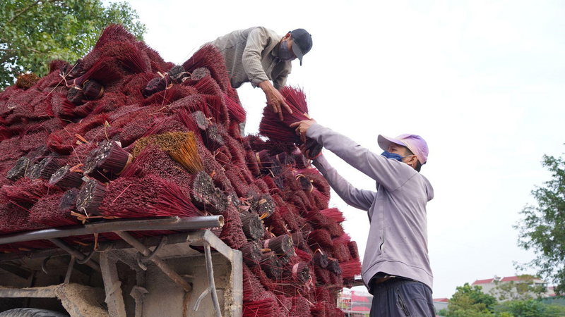 Đợt hàng chuẩn bị được vận chuyển tới nhà phân phối. Ảnh: Dương Thảo