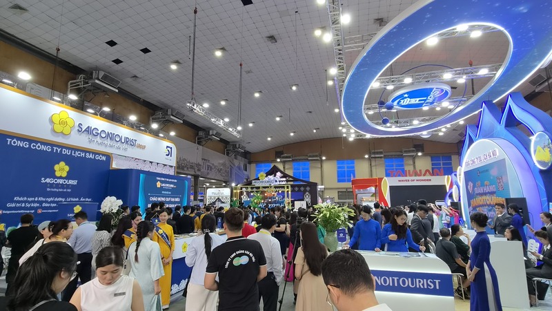 Sáng 10/4, Hội chợ Du lịch Quốc tế Việt Nam VITM 2026 chính thức khai mạc tại Trung tâm Triển lãm quốc tế ICE - Cung Văn hóa Lao động Hữu nghị Việt Xô (Hà Nội), quy tụ đông đảo doanh nghiệp, và các tổ chức xúc tiến du lịch trong và ngoài nước.