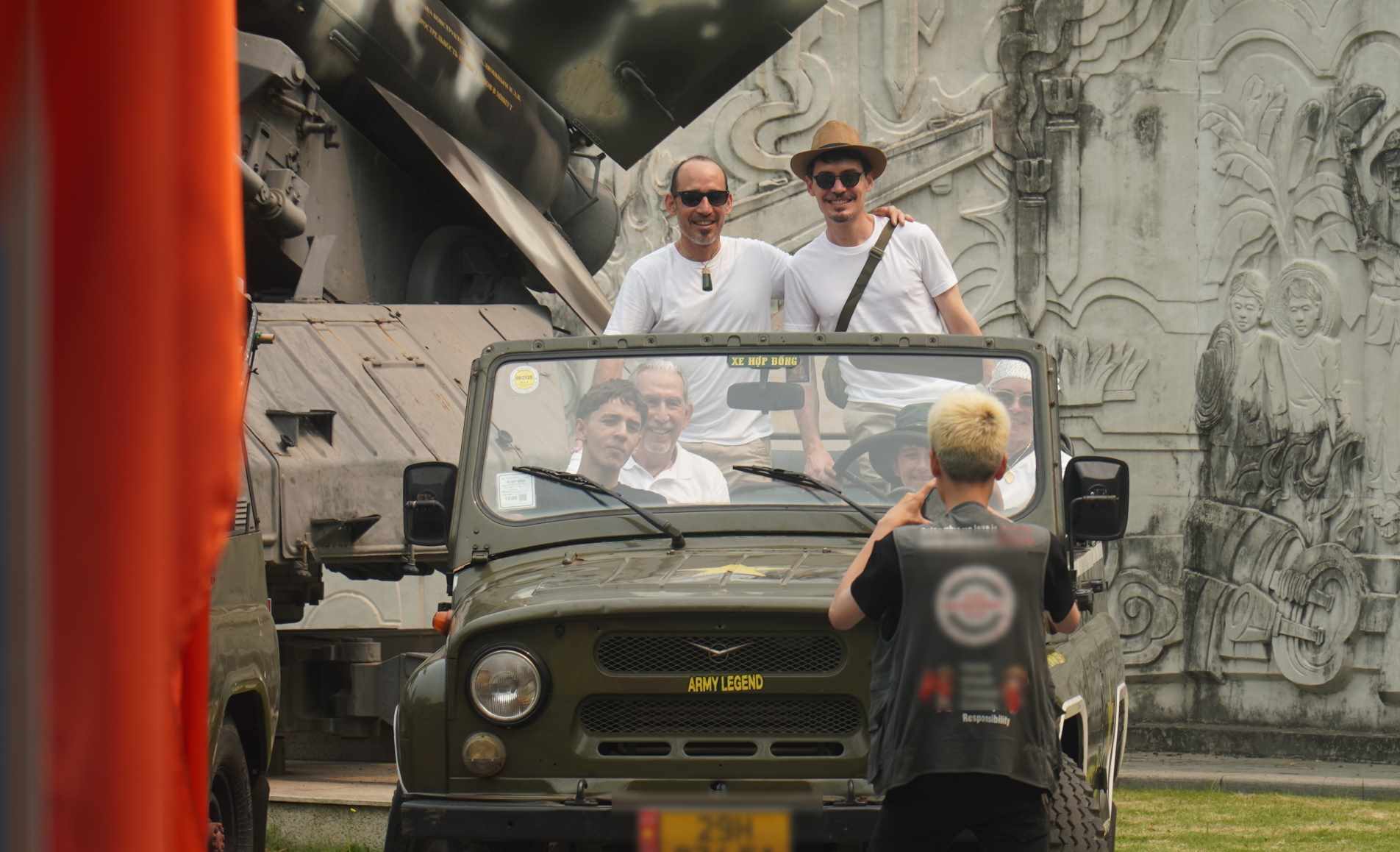 Trải nghiệm tại bảo tàng mang đến cho du khách quốc tế góc nhìn chân thực về chiến tranh và giá trị của hòa bình. Ảnh: Minh Vũ