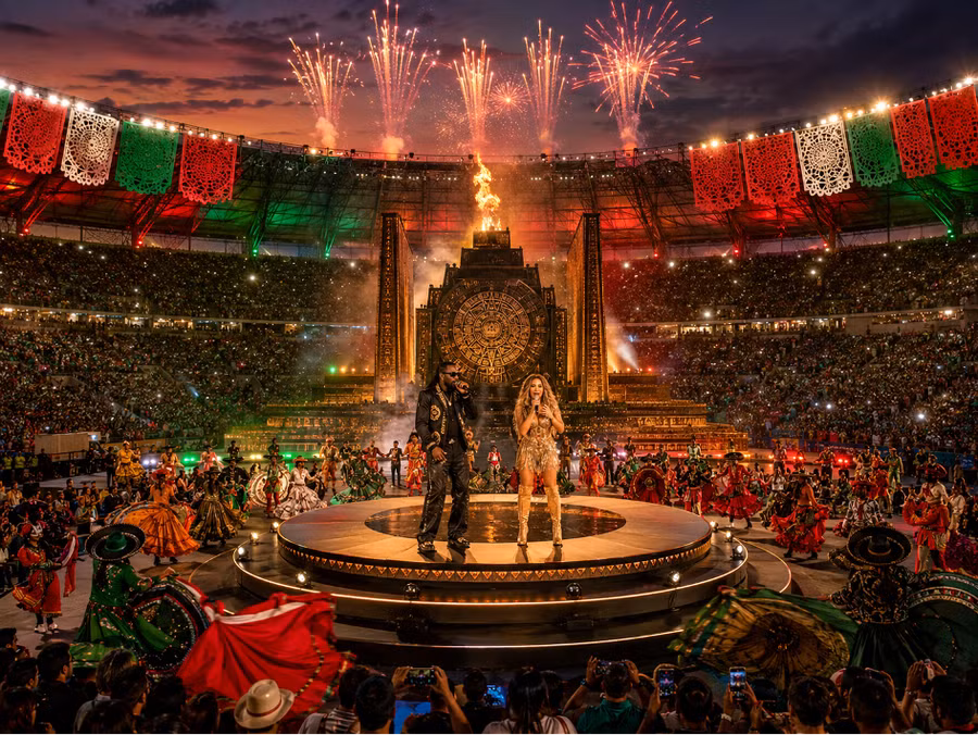 Hình ảnh minh họa không khí lễ hội tại Mexico City Stadium, nơi tổ chức lễ khai mạc World Cup 2026 trước trận Mexico - Nam Phi ngày 11/6. Chương trình mang đậm bản sắc Mexico với nghệ thuật papel picado, âm nhạc, vũ đạo và các tiết mục văn hóa bản địa. khai-mac-1.png
