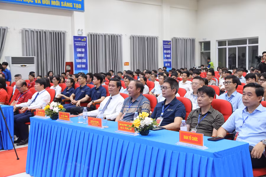 Đại biểu dự kỳ thi. 1f2a3653.jpg