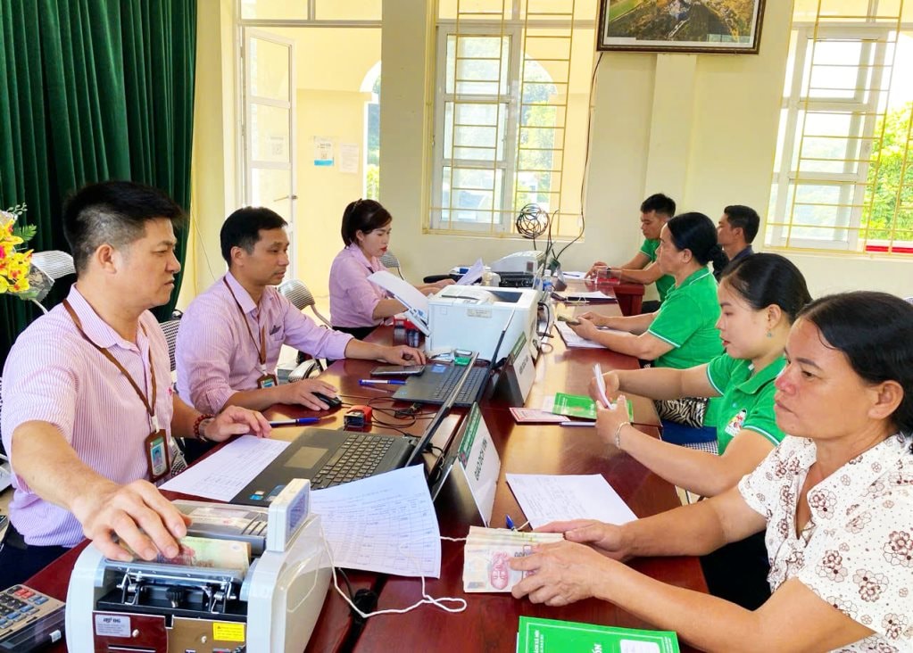 tin-dung-chinh-sach.jpg