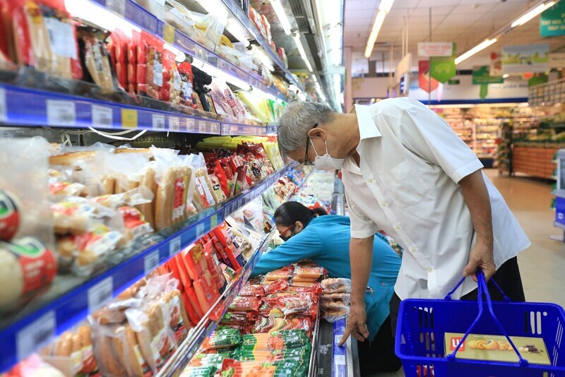 Theo đề xuất sửa đổi Luật Bảo vệ quyền lợi người tiêu dùng, người tiêu dùng sẽ được lựa chọn mục đích, phạm vi thu thập, sử dụng thông tin của mình. Ảnh minh hoạ: CT