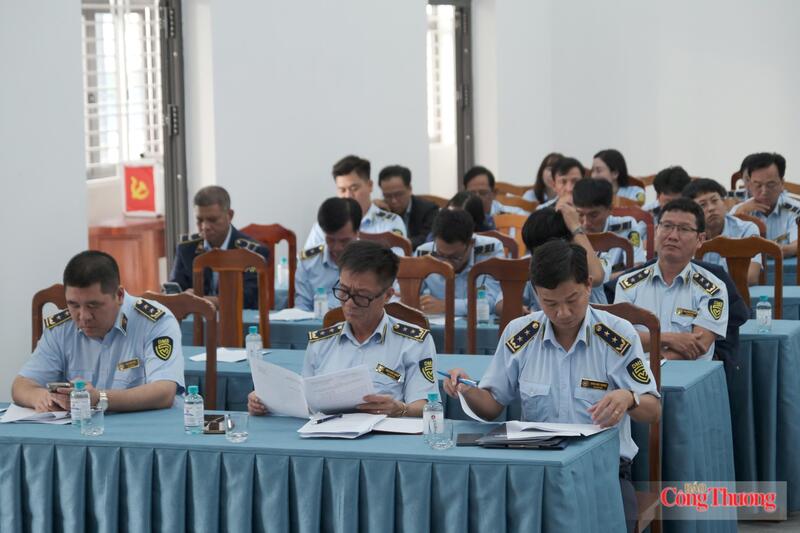 Các đại biểu tham dự hội nghị. Ảnh: Lê Sơn
