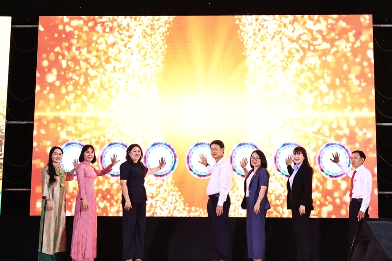 khai mạc Hội chợ trưng bày, giới thiệu, quảng bá sản phẩm nông nghiệp thành phố lần thứ VI năm 2026. Ảnh: Diễm Phúc