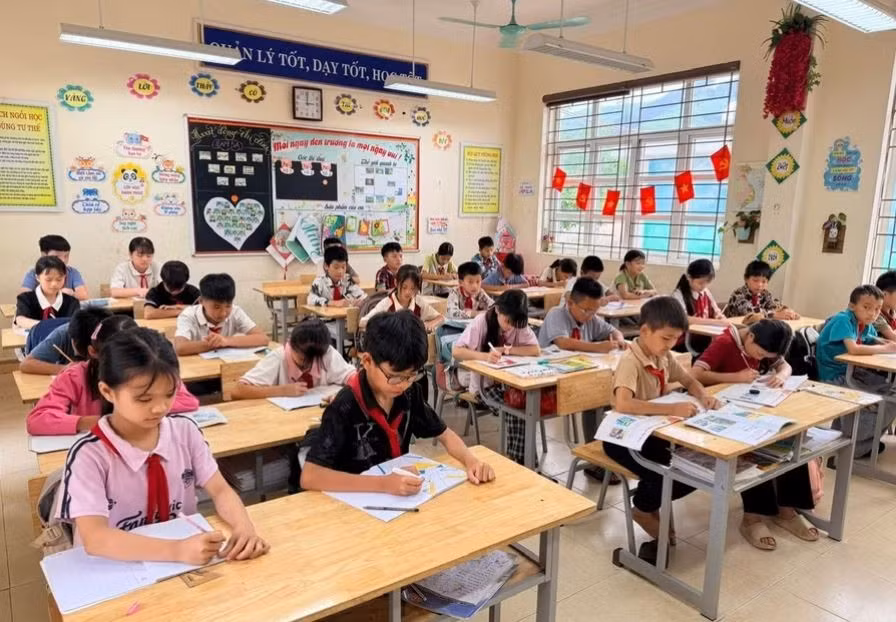 Quảng Ninh triển khai hàng loạt chính sách giáo dục nhằm tạo bước đột phá cho năm học 2026 -2027. quang-ninh-2.jpg