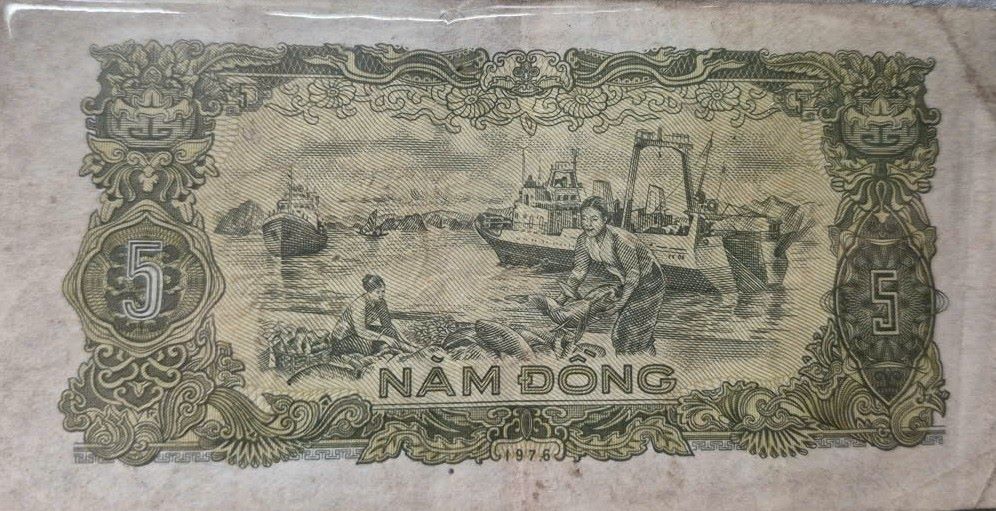 Vịnh Hạ Long trên tờ 5 đồng năm 1976. Ảnh: Trần Trọng Hà