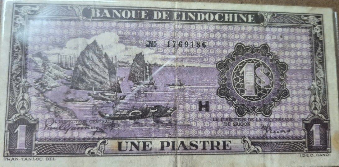 Vịnh Hạ Long trên tờ 1 đồng vàng năm 1945. Ảnh: Trần Trọng Hà