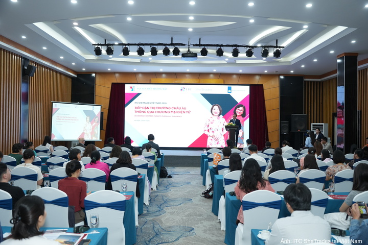 Toàn cảnh hội thảo