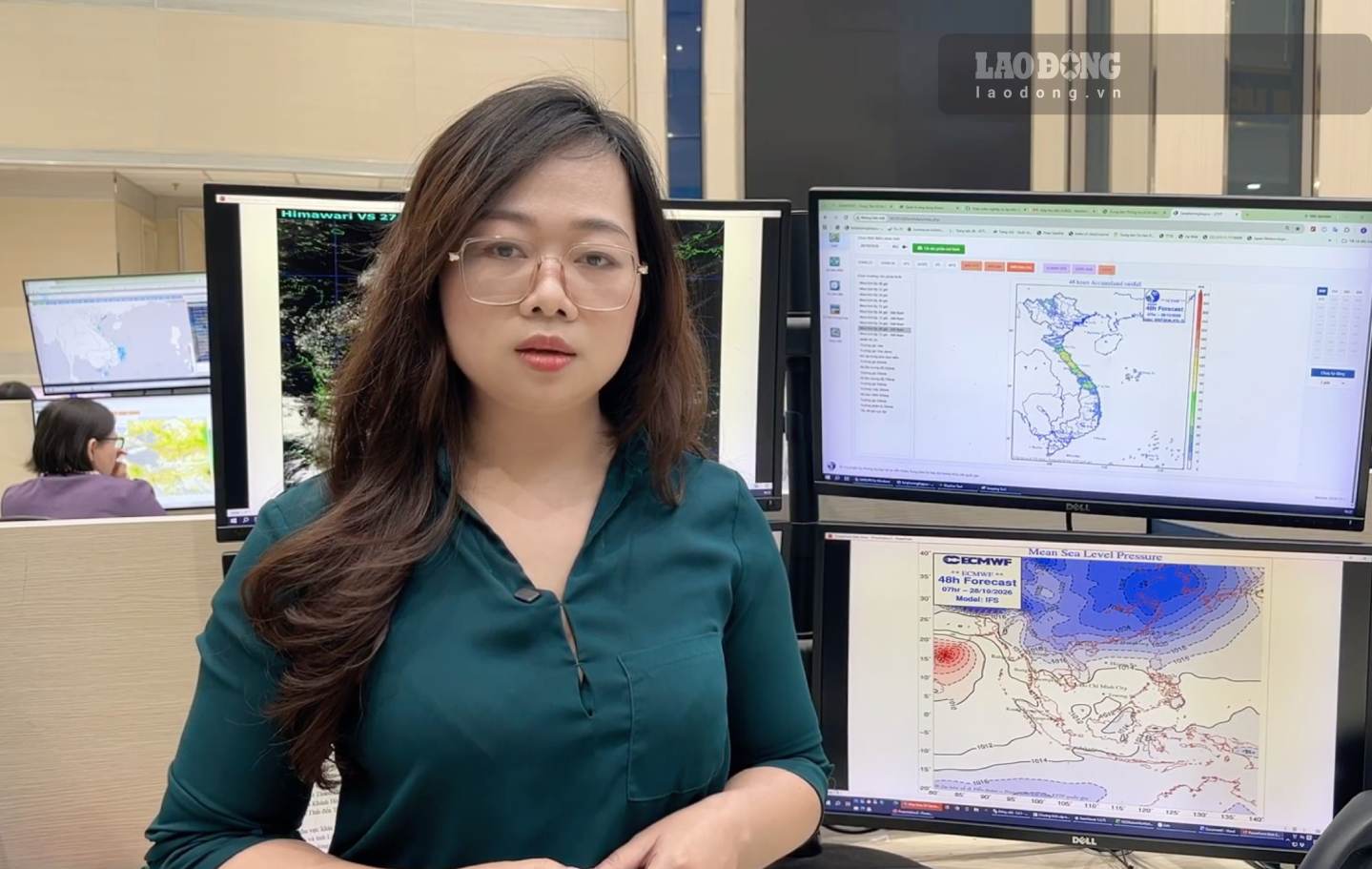 Bà Phạm Phương Chi, phòng Dự báo Thời tiết, Trung tâm Dự báo Khí tượng Thủy văn Quốc gia